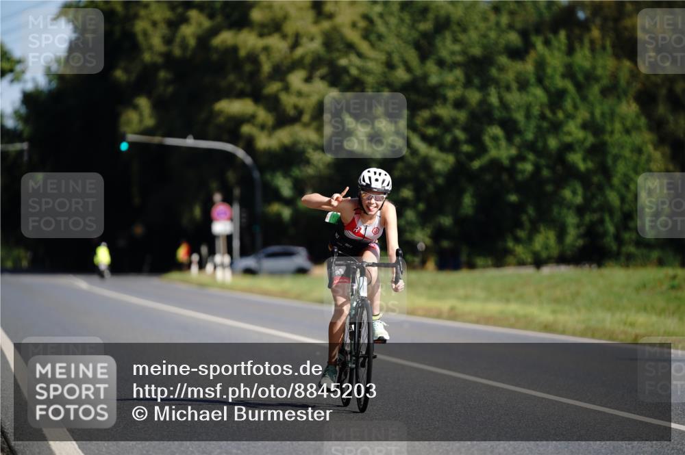 07.09.2025 - 19. Norderstedt Triathlon Michael Burmester http://msf.ph/oto/8845203 07.09.2025 10:44:53 Radfahren 92 meine-sportfotos.de