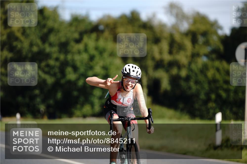 07.09.2025 - 19. Norderstedt Triathlon Michael Burmester http://msf.ph/oto/8845211 07.09.2025 10:44:54 Radfahren 92 meine-sportfotos.de