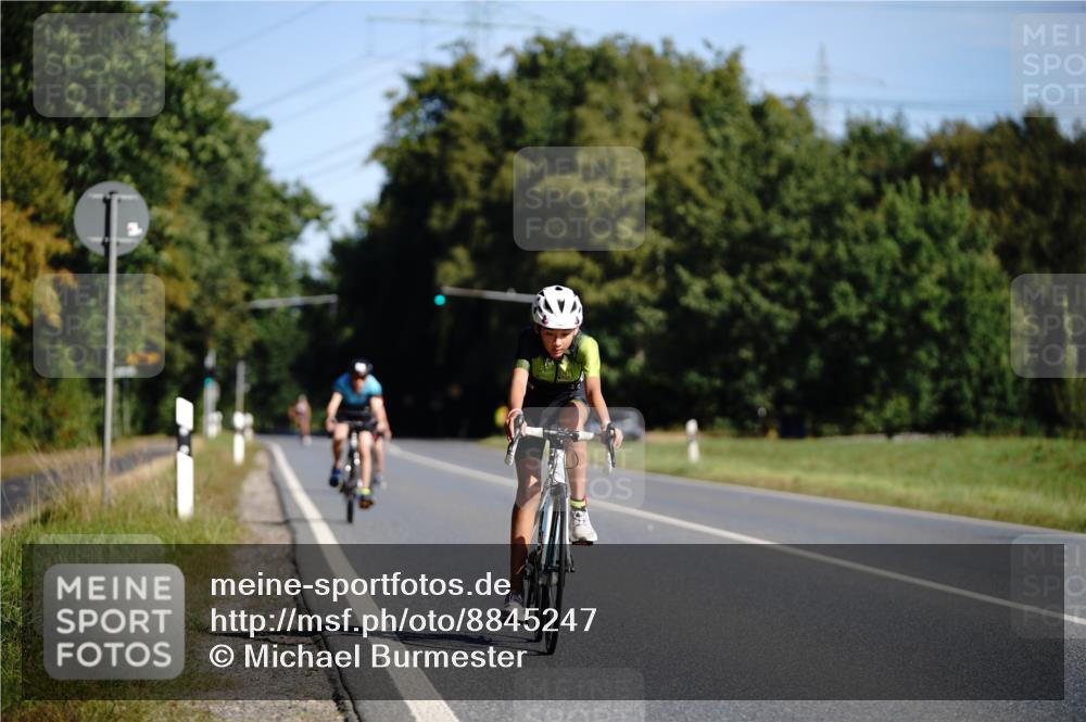 07.09.2025 - 19. Norderstedt Triathlon Michael Burmester http://msf.ph/oto/8845247 07.09.2025 10:45:37 Radfahren 67, 110 meine-sportfotos.de