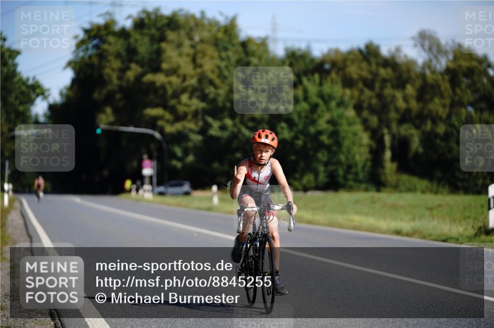 07.09.2025 - 19. Norderstedt Triathlon Michael Burmester http://msf.ph/oto/8845255 07.09.2025 10:45:43 Radfahren 80, 650 meine-sportfotos.de