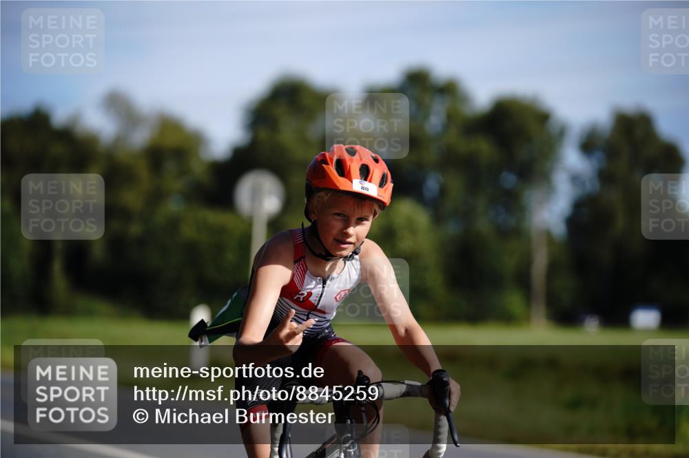 07.09.2025 - 19. Norderstedt Triathlon Michael Burmester http://msf.ph/oto/8845259 07.09.2025 10:45:44 Radfahren 80, 650 meine-sportfotos.de