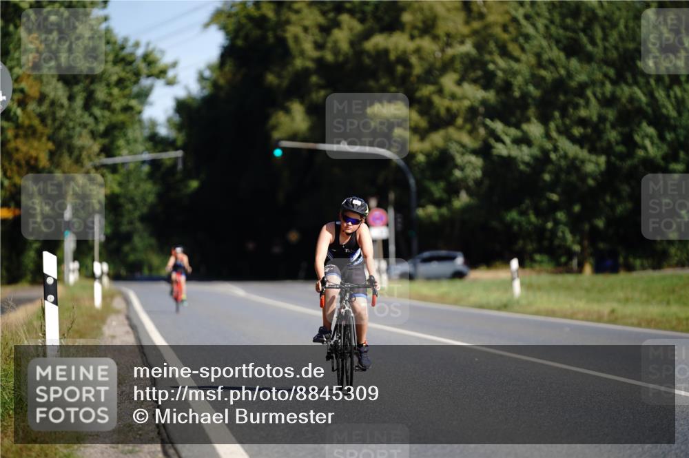 07.09.2025 - 19. Norderstedt Triathlon Michael Burmester http://msf.ph/oto/8845309 07.09.2025 10:50:26 Radfahren  meine-sportfotos.de