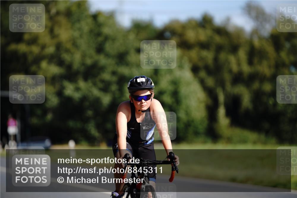 07.09.2025 - 19. Norderstedt Triathlon Michael Burmester http://msf.ph/oto/8845311 07.09.2025 10:50:29 Radfahren 122 meine-sportfotos.de