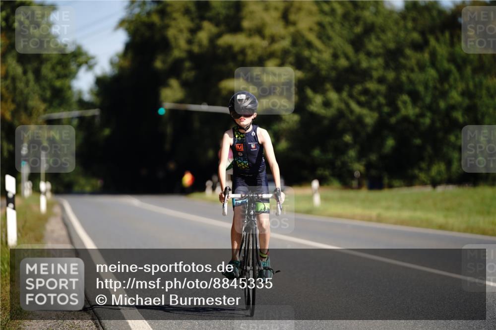 07.09.2025 - 19. Norderstedt Triathlon Michael Burmester http://msf.ph/oto/8845335 07.09.2025 10:52:21 Radfahren 85, 666 meine-sportfotos.de