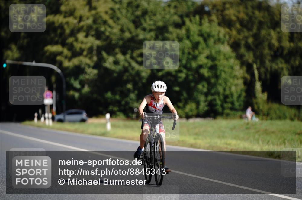 07.09.2025 - 19. Norderstedt Triathlon Michael Burmester http://msf.ph/oto/8845343 07.09.2025 10:53:49 Radfahren 69 meine-sportfotos.de
