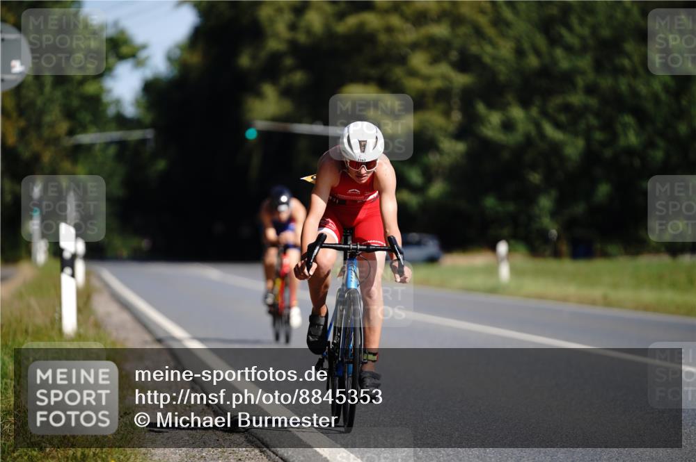 07.09.2025 - 19. Norderstedt Triathlon Michael Burmester http://msf.ph/oto/8845353 07.09.2025 11:01:53 Radfahren 1163, 1165, 1191 meine-sportfotos.de