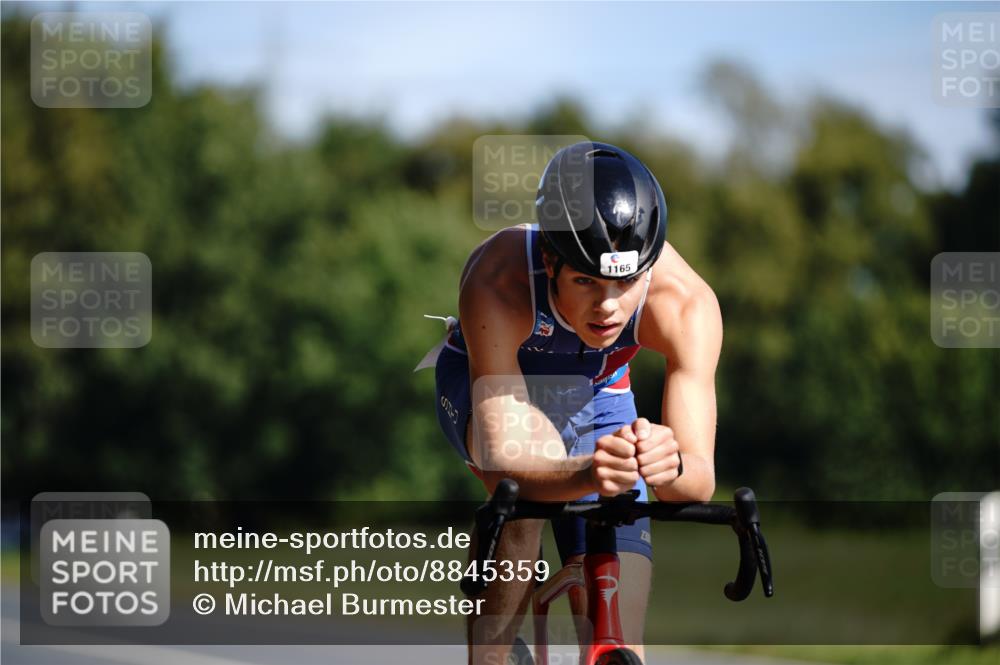 07.09.2025 - 19. Norderstedt Triathlon Michael Burmester http://msf.ph/oto/8845359 07.09.2025 11:01:56 Radfahren 1163, 1165 meine-sportfotos.de