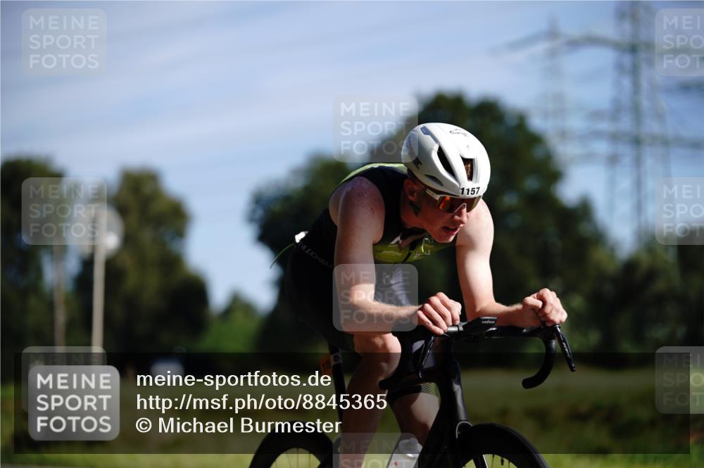 07.09.2025 - 19. Norderstedt Triathlon Michael Burmester http://msf.ph/oto/8845365 07.09.2025 11:02:20 Radfahren 1157 meine-sportfotos.de