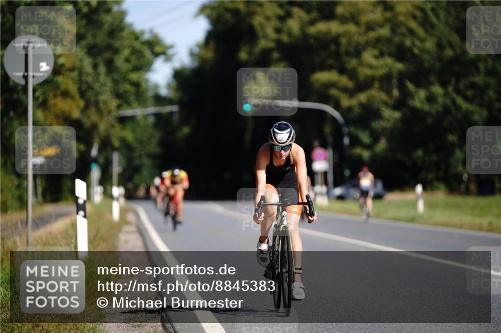 07.09.2025 - 19. Norderstedt Triathlon Michael Burmester http://msf.ph/oto/8845383 07.09.2025 11:03:13 Radfahren 1168 meine-sportfotos.de