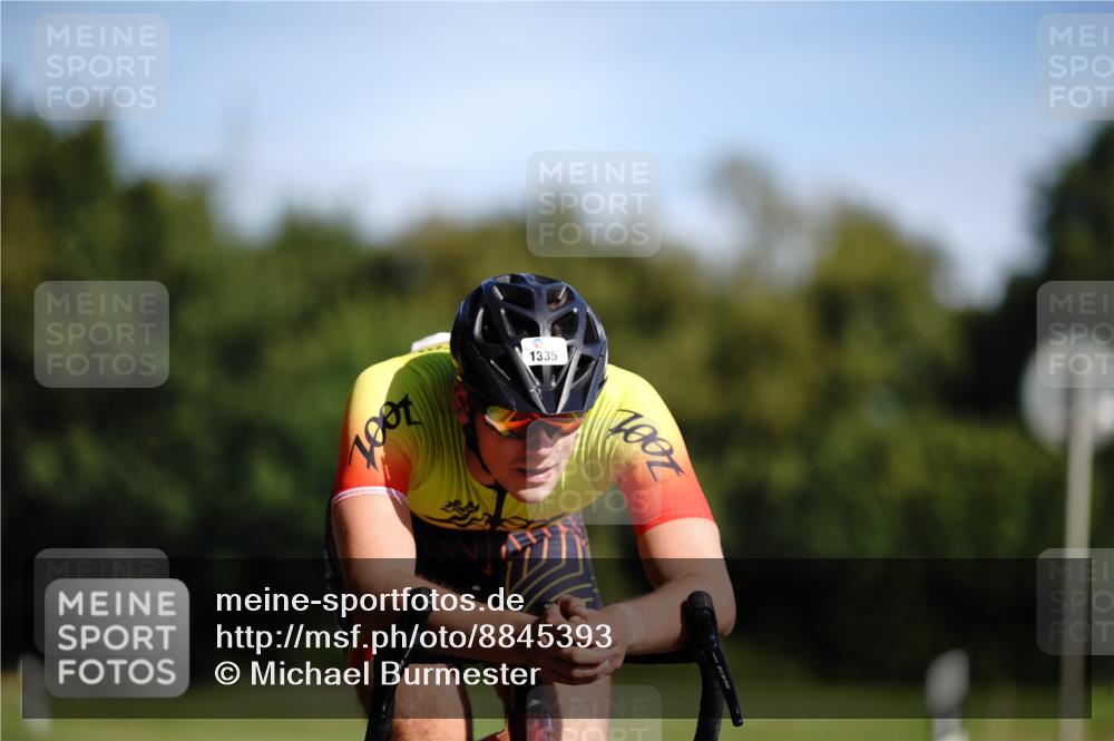 07.09.2025 - 19. Norderstedt Triathlon Michael Burmester http://msf.ph/oto/8845393 07.09.2025 11:03:19 Radfahren 231, 1335 meine-sportfotos.de