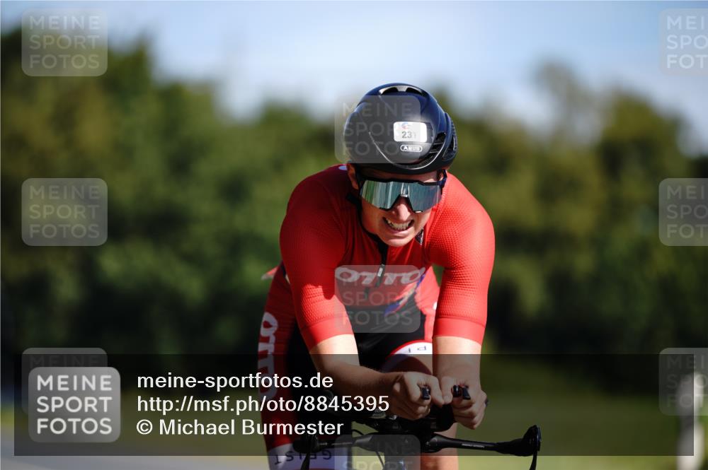 07.09.2025 - 19. Norderstedt Triathlon Michael Burmester http://msf.ph/oto/8845395 07.09.2025 11:03:20 Radfahren 231, 1335 meine-sportfotos.de