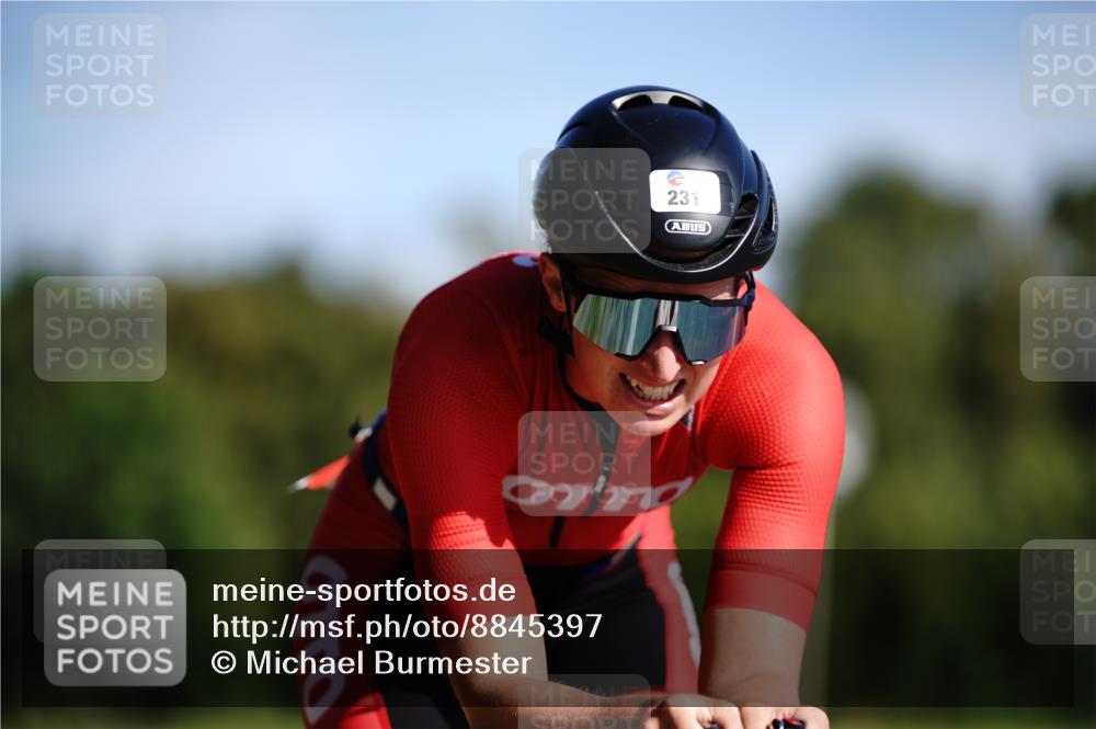 07.09.2025 - 19. Norderstedt Triathlon Michael Burmester http://msf.ph/oto/8845397 07.09.2025 11:03:20 Radfahren 231, 1335 meine-sportfotos.de