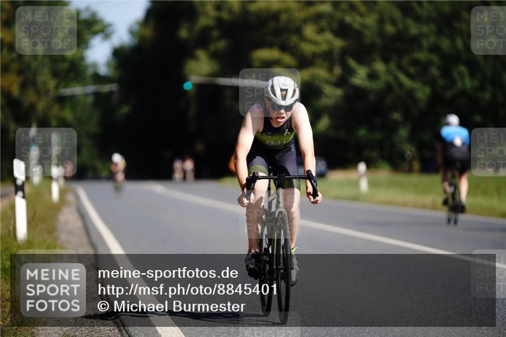 07.09.2025 - 19. Norderstedt Triathlon Michael Burmester http://msf.ph/oto/8845401 07.09.2025 11:03:25 Radfahren 1180 meine-sportfotos.de