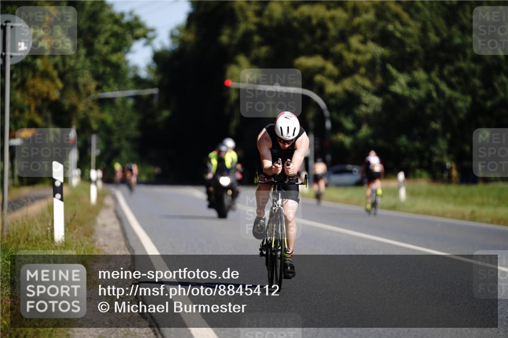 07.09.2025 - 19. Norderstedt Triathlon Michael Burmester http://msf.ph/oto/8845412 07.09.2025 11:03:32 Radfahren 1166 meine-sportfotos.de