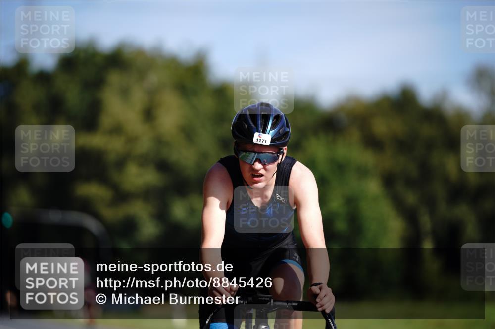 07.09.2025 - 19. Norderstedt Triathlon Michael Burmester http://msf.ph/oto/8845426 07.09.2025 11:03:44 Radfahren 1171 meine-sportfotos.de