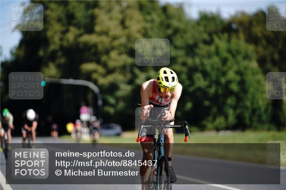 07.09.2025 - 19. Norderstedt Triathlon Michael Burmester http://msf.ph/oto/8845437 07.09.2025 11:03:50 Radfahren 1176 meine-sportfotos.de