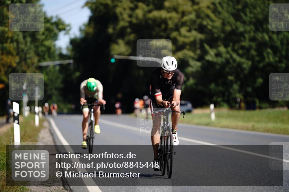 07.09.2025 - 19. Norderstedt Triathlon Michael Burmester http://msf.ph/oto/8845448 07.09.2025 11:03:52 Radfahren 1176, 1188, 1355 meine-sportfotos.de