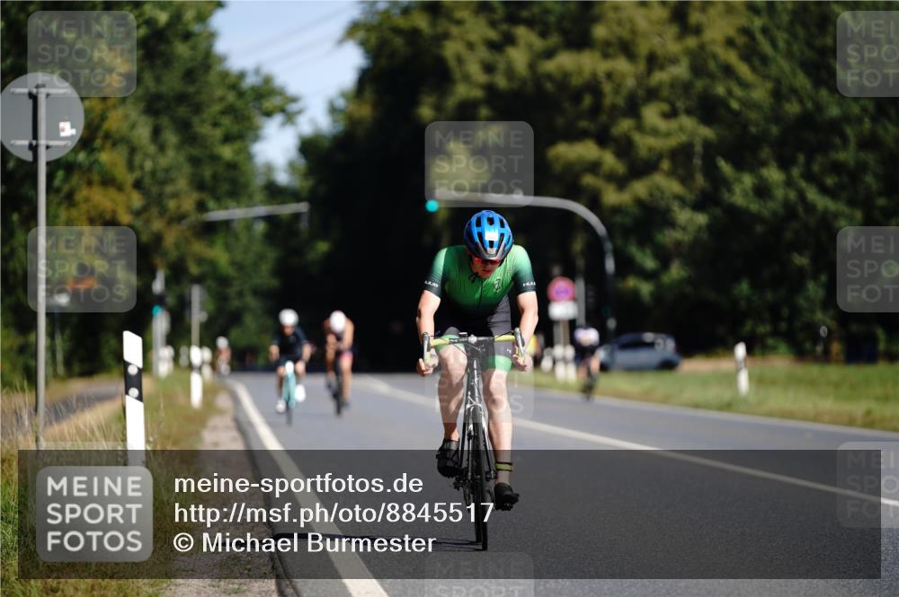 07.09.2025 - 19. Norderstedt Triathlon Michael Burmester http://msf.ph/oto/8845517 07.09.2025 11:05:14 Radfahren 844, 1173 meine-sportfotos.de