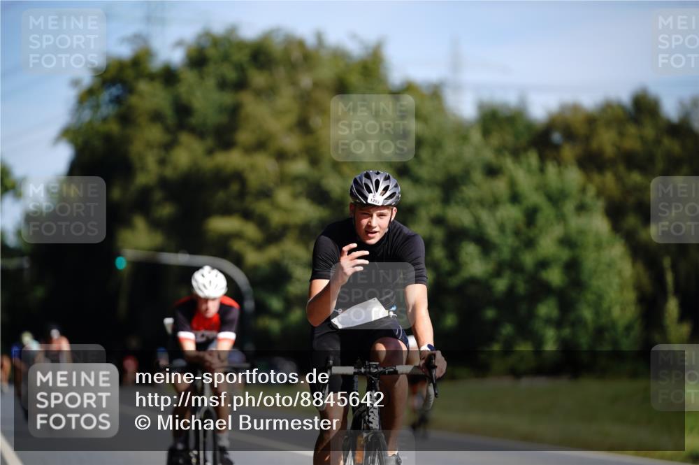 07.09.2025 - 19. Norderstedt Triathlon Michael Burmester http://msf.ph/oto/8845642 07.09.2025 11:06:33 Radfahren 196, 1189, 1202, 1203 meine-sportfotos.de