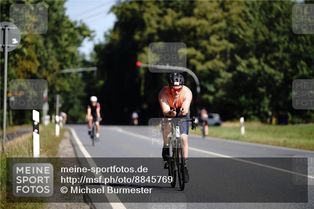 07.09.2025 - 19. Norderstedt Triathlon Michael Burmester http://msf.ph/oto/8845769 07.09.2025 11:08:30 Radfahren 1340 meine-sportfotos.de