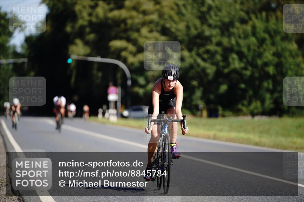 07.09.2025 - 19. Norderstedt Triathlon Michael Burmester http://msf.ph/oto/8845784 07.09.2025 11:08:44 Radfahren 1155 meine-sportfotos.de