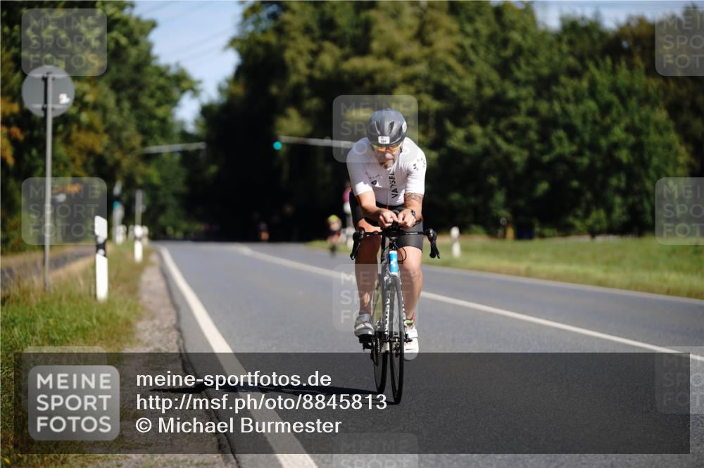 07.09.2025 - 19. Norderstedt Triathlon Michael Burmester http://msf.ph/oto/8845813 07.09.2025 11:08:59 Radfahren 284 meine-sportfotos.de