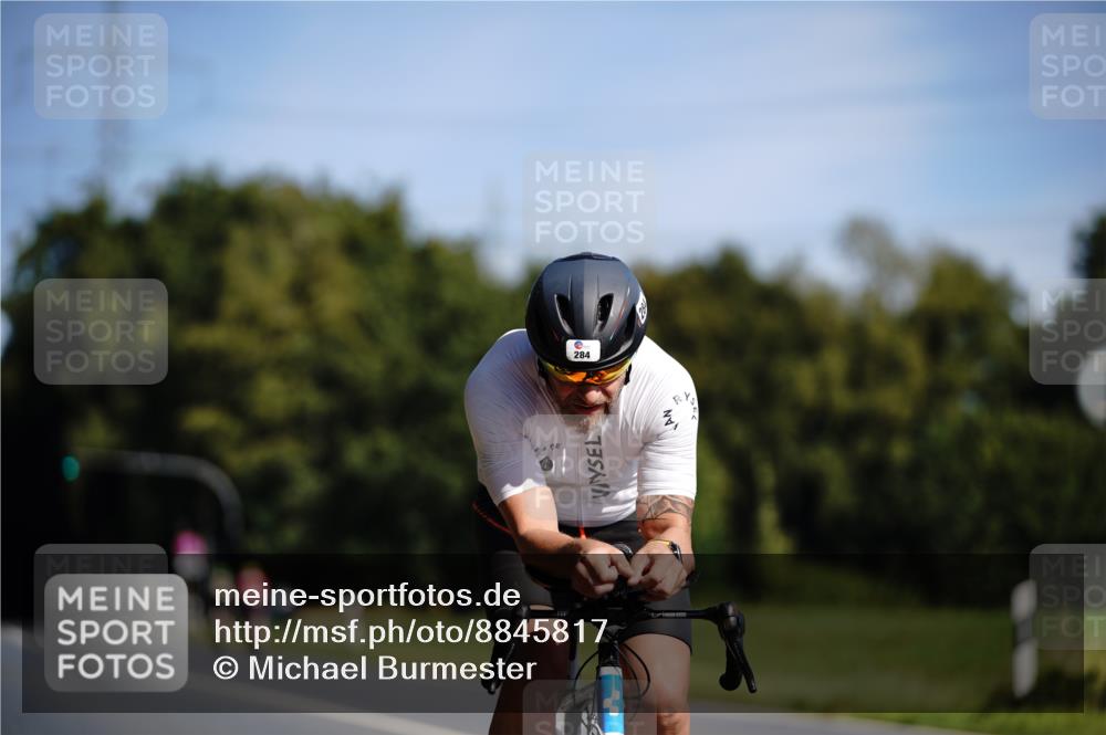 07.09.2025 - 19. Norderstedt Triathlon Michael Burmester http://msf.ph/oto/8845817 07.09.2025 11:08:59 Radfahren 284 meine-sportfotos.de