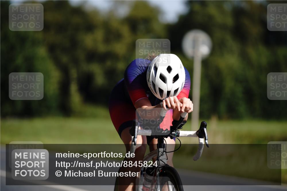 07.09.2025 - 19. Norderstedt Triathlon Michael Burmester http://msf.ph/oto/8845824 07.09.2025 11:09:56 Radfahren 1181 meine-sportfotos.de