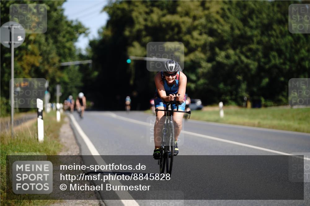 07.09.2025 - 19. Norderstedt Triathlon Michael Burmester http://msf.ph/oto/8845828 07.09.2025 11:09:58 Radfahren 834, 1181 meine-sportfotos.de