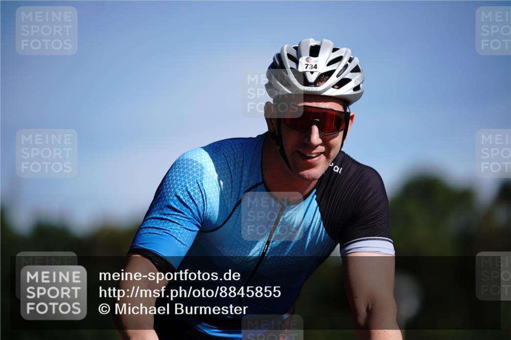 07.09.2025 - 19. Norderstedt Triathlon Michael Burmester http://msf.ph/oto/8845855 07.09.2025 11:10:16 Radfahren 734, 771, 1207 meine-sportfotos.de