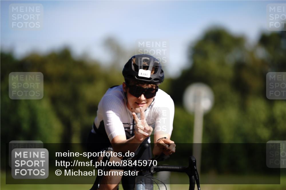 07.09.2025 - 19. Norderstedt Triathlon Michael Burmester http://msf.ph/oto/8845970 07.09.2025 11:12:14 Radfahren 1194 meine-sportfotos.de
