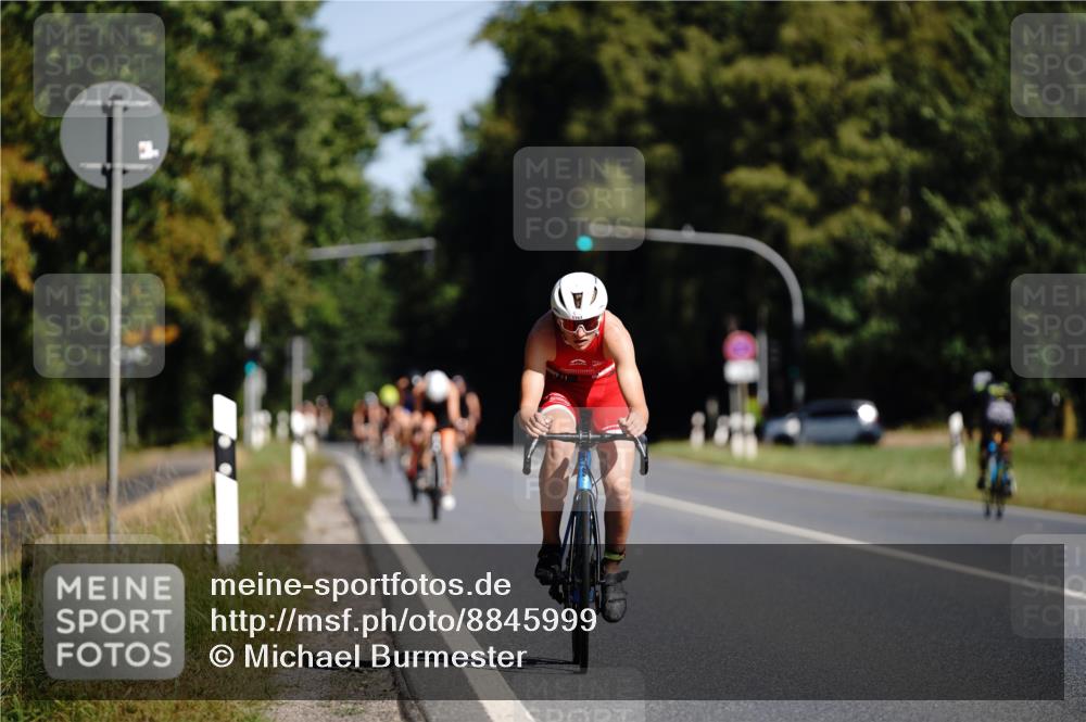 07.09.2025 - 19. Norderstedt Triathlon Michael Burmester http://msf.ph/oto/8845999 07.09.2025 11:12:34 Radfahren 1163 meine-sportfotos.de
