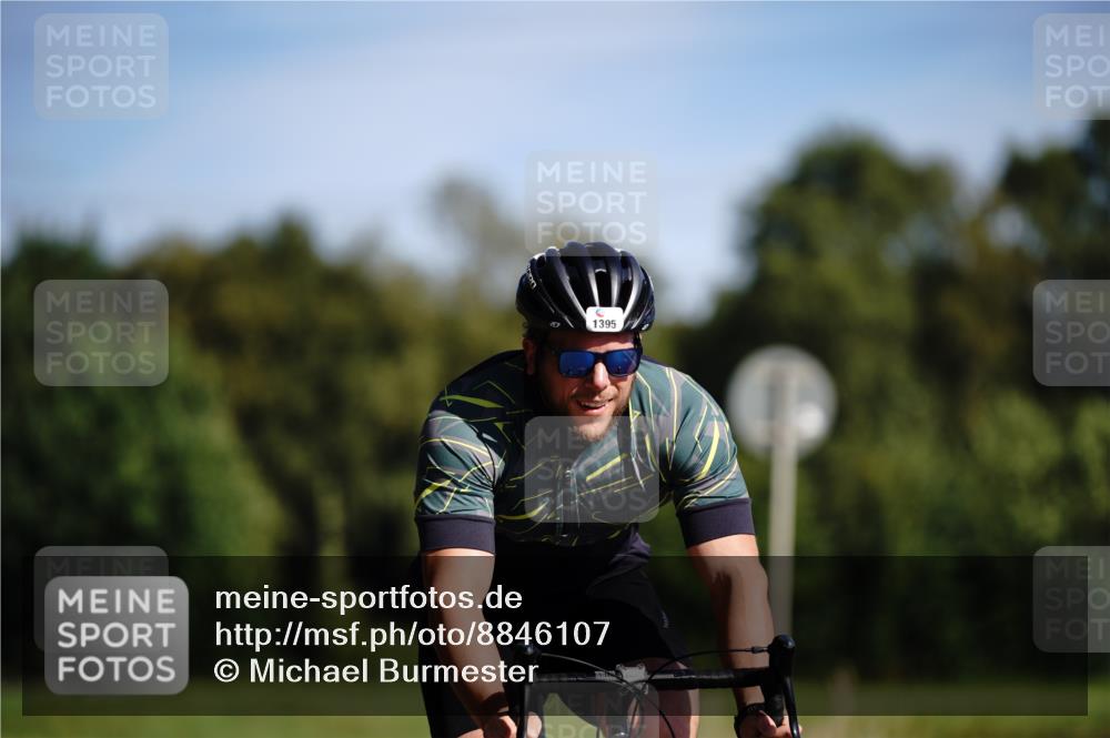 07.09.2025 - 19. Norderstedt Triathlon Michael Burmester http://msf.ph/oto/8846107 07.09.2025 11:13:08 Radfahren 1395 meine-sportfotos.de