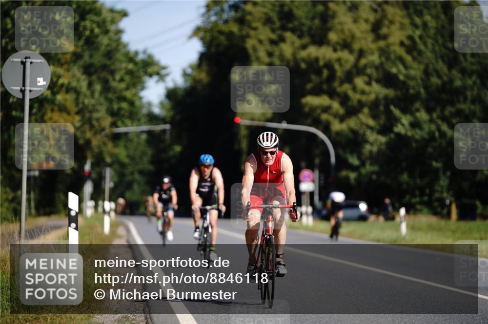 07.09.2025 - 19. Norderstedt Triathlon Michael Burmester http://msf.ph/oto/8846118 07.09.2025 11:13:26 Radfahren 203 meine-sportfotos.de