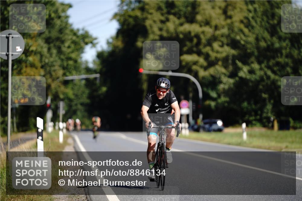 07.09.2025 - 19. Norderstedt Triathlon Michael Burmester http://msf.ph/oto/8846134 07.09.2025 11:13:31 Radfahren 203, 796, 806 meine-sportfotos.de