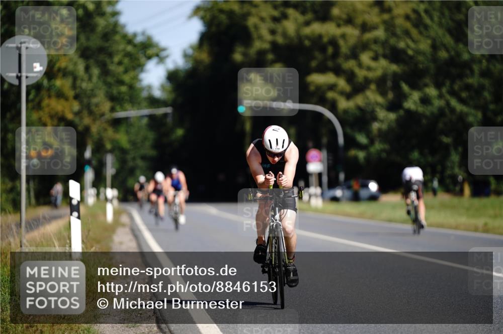 07.09.2025 - 19. Norderstedt Triathlon Michael Burmester http://msf.ph/oto/8846153 07.09.2025 11:13:46 Radfahren 1166 meine-sportfotos.de