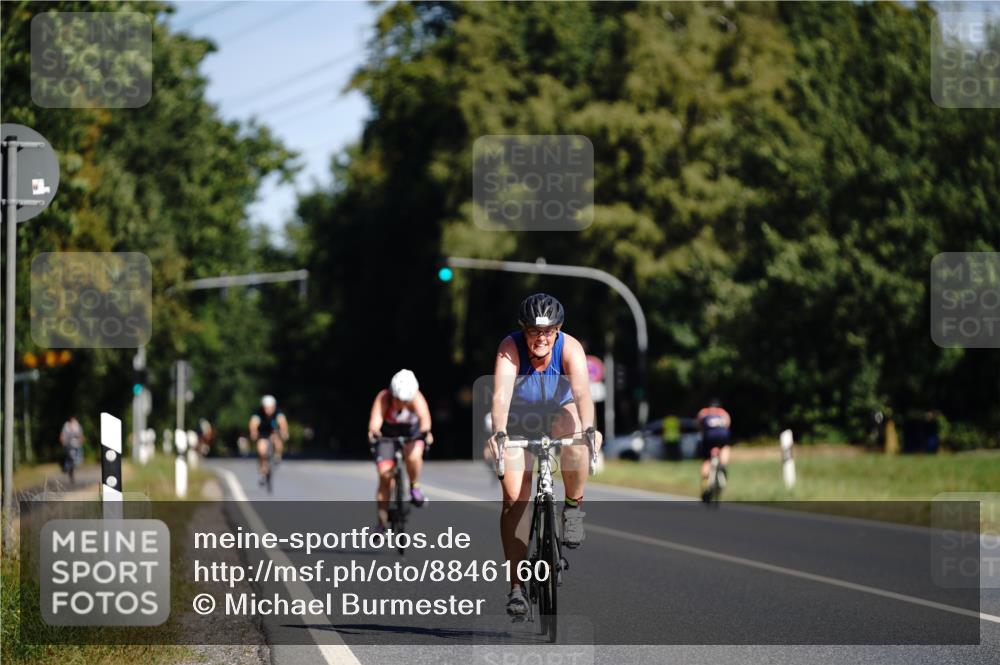 07.09.2025 - 19. Norderstedt Triathlon Michael Burmester http://msf.ph/oto/8846160 07.09.2025 11:13:51 Radfahren 229, 1166 meine-sportfotos.de