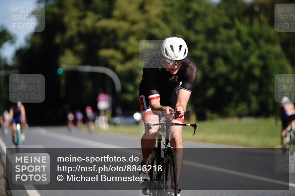 07.09.2025 - 19. Norderstedt Triathlon Michael Burmester http://msf.ph/oto/8846218 07.09.2025 11:14:20 Radfahren 296, 1355 meine-sportfotos.de