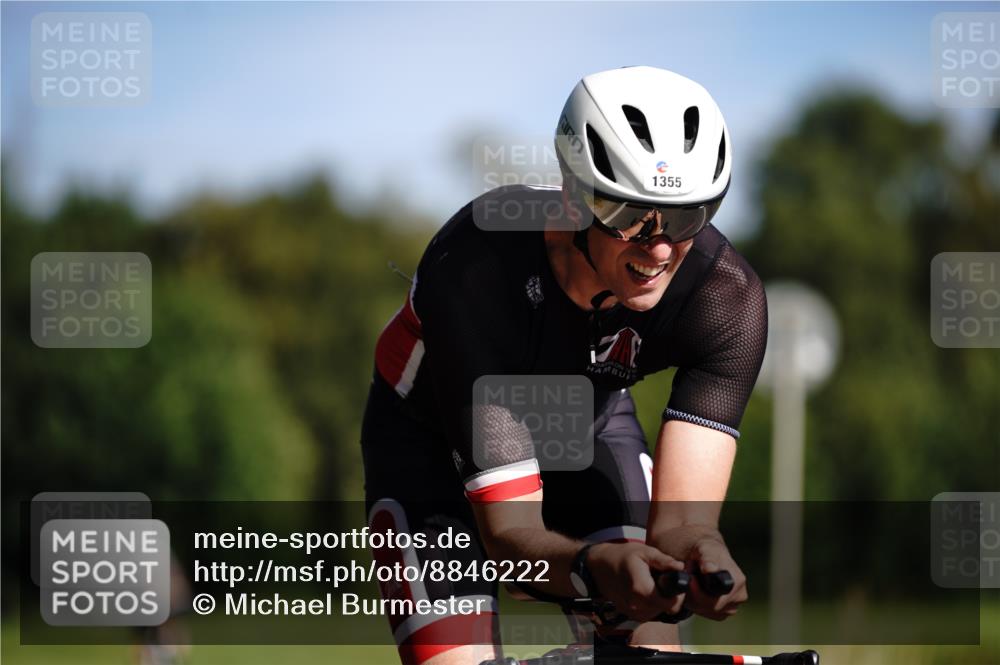 07.09.2025 - 19. Norderstedt Triathlon Michael Burmester http://msf.ph/oto/8846222 07.09.2025 11:14:21 Radfahren 296, 1355 meine-sportfotos.de