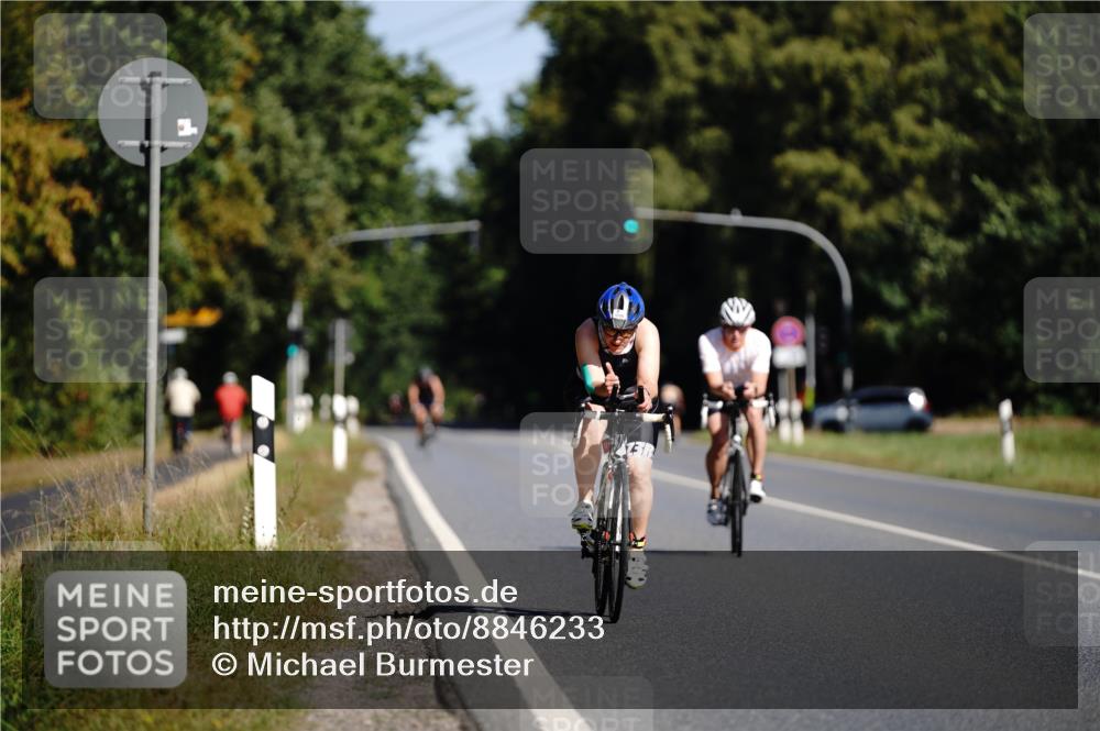 07.09.2025 - 19. Norderstedt Triathlon Michael Burmester http://msf.ph/oto/8846233 07.09.2025 11:14:30 Radfahren 1218 meine-sportfotos.de