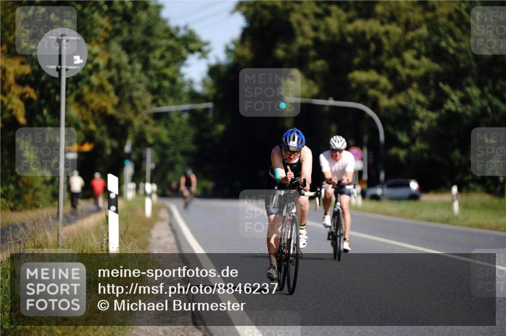 07.09.2025 - 19. Norderstedt Triathlon Michael Burmester http://msf.ph/oto/8846237 07.09.2025 11:14:30 Radfahren 1218 meine-sportfotos.de