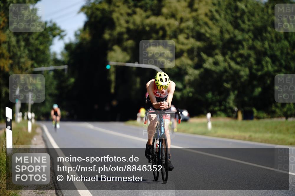07.09.2025 - 19. Norderstedt Triathlon Michael Burmester http://msf.ph/oto/8846352 07.09.2025 11:15:37 Radfahren 1160, 1168, 1176, 1228 meine-sportfotos.de