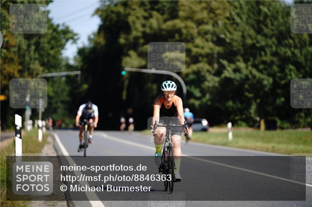 07.09.2025 - 19. Norderstedt Triathlon Michael Burmester http://msf.ph/oto/8846363 07.09.2025 11:15:46 Radfahren 1278 meine-sportfotos.de