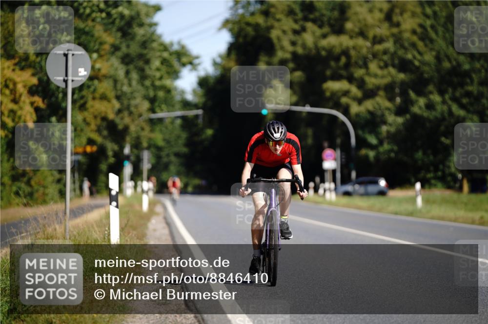 07.09.2025 - 19. Norderstedt Triathlon Michael Burmester http://msf.ph/oto/8846410 07.09.2025 11:16:23 Radfahren 862, 1390 meine-sportfotos.de