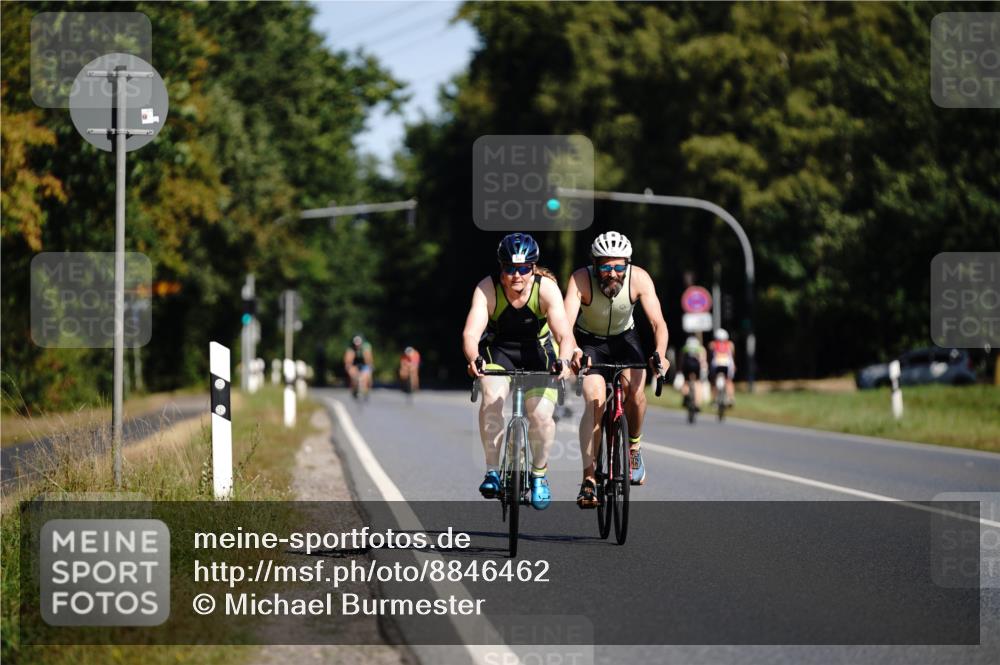 07.09.2025 - 19. Norderstedt Triathlon Michael Burmester http://msf.ph/oto/8846462 07.09.2025 11:16:55 Radfahren 196, 784, 1198 meine-sportfotos.de