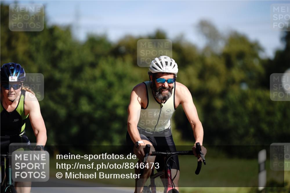07.09.2025 - 19. Norderstedt Triathlon Michael Burmester http://msf.ph/oto/8846473 07.09.2025 11:16:57 Radfahren 196, 784 meine-sportfotos.de