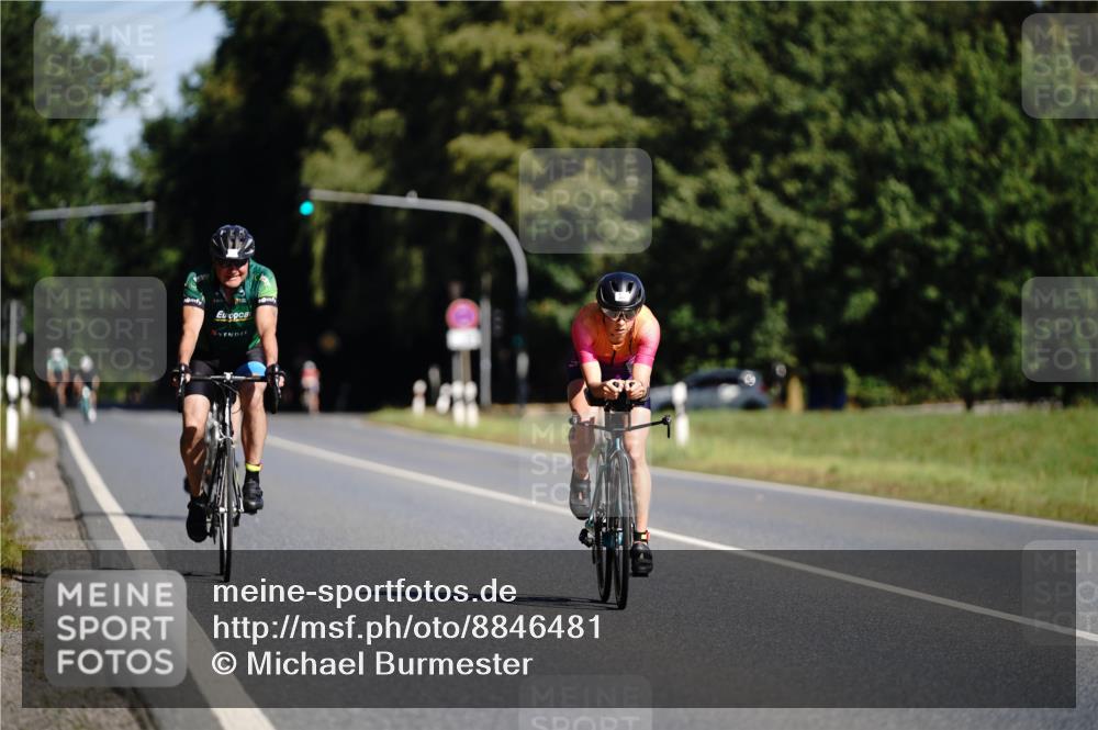 07.09.2025 - 19. Norderstedt Triathlon Michael Burmester http://msf.ph/oto/8846481 07.09.2025 11:17:06 Radfahren 152, 204 meine-sportfotos.de
