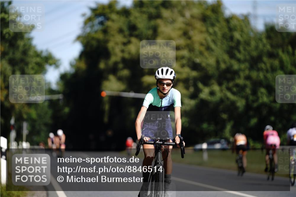 07.09.2025 - 19. Norderstedt Triathlon Michael Burmester http://msf.ph/oto/8846514 07.09.2025 11:17:23 Radfahren 1190, 1227 meine-sportfotos.de