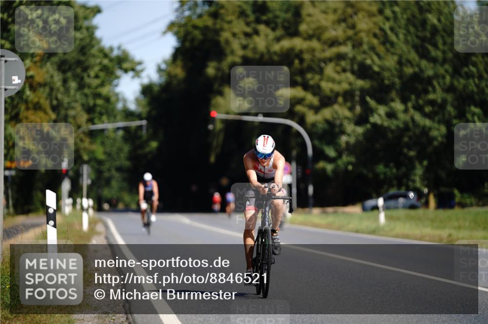 07.09.2025 - 19. Norderstedt Triathlon Michael Burmester http://msf.ph/oto/8846521 07.09.2025 11:17:29 Radfahren 1174 meine-sportfotos.de
