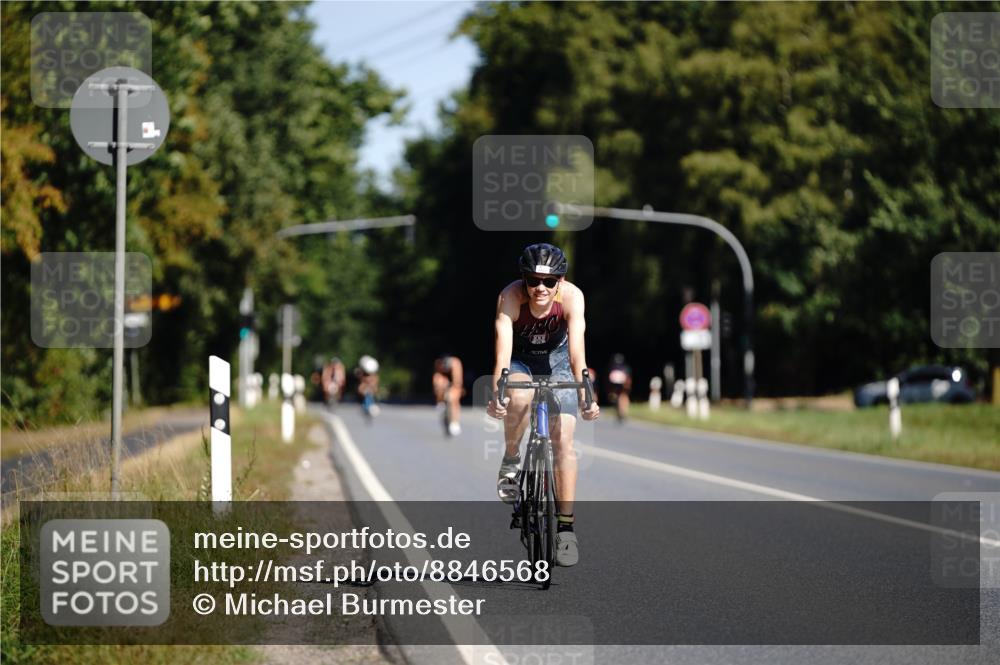 07.09.2025 - 19. Norderstedt Triathlon Michael Burmester http://msf.ph/oto/8846568 07.09.2025 11:18:36 Radfahren 1172 meine-sportfotos.de
